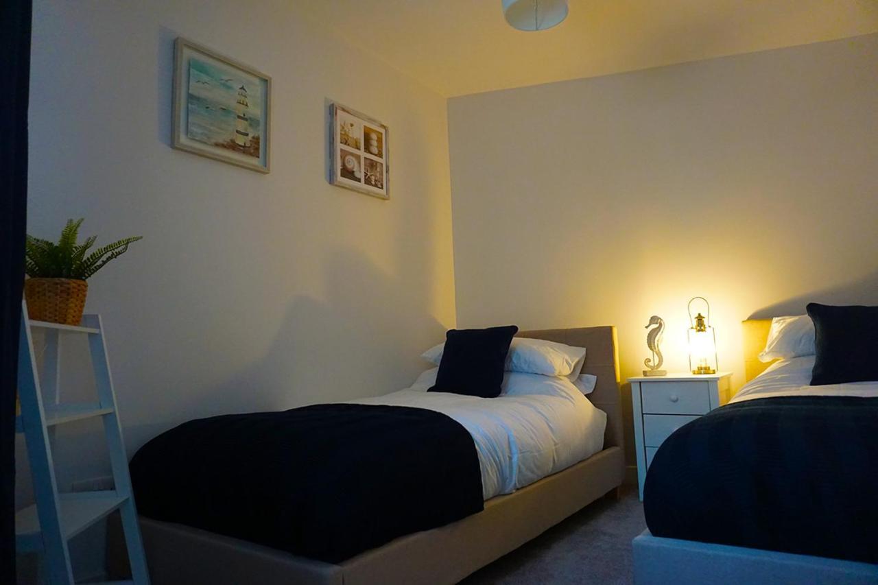 Staycation At Pine Cottage, A Newly Refurbished Holiday Cottage Goodwick Exterior photo